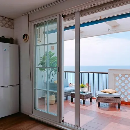 Vista Azul Con Terraza Al Lado Del Mar Apartment